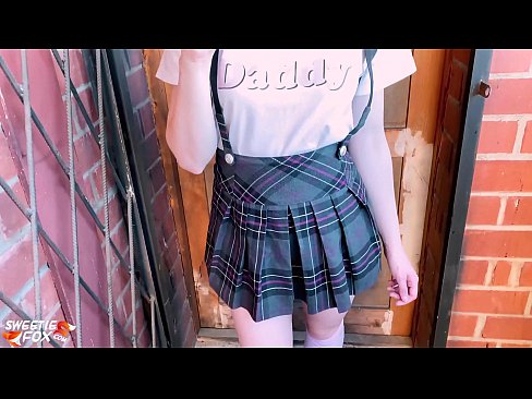 ❤️ 女学生深深地吸吮她的鸡巴,代替上课做爱 ❤️❌ Beautiful porn