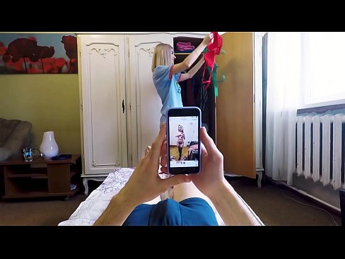 ❤️ 继妹在妈妈回家前让弟弟射精 ❤️❌ Beautiful porn